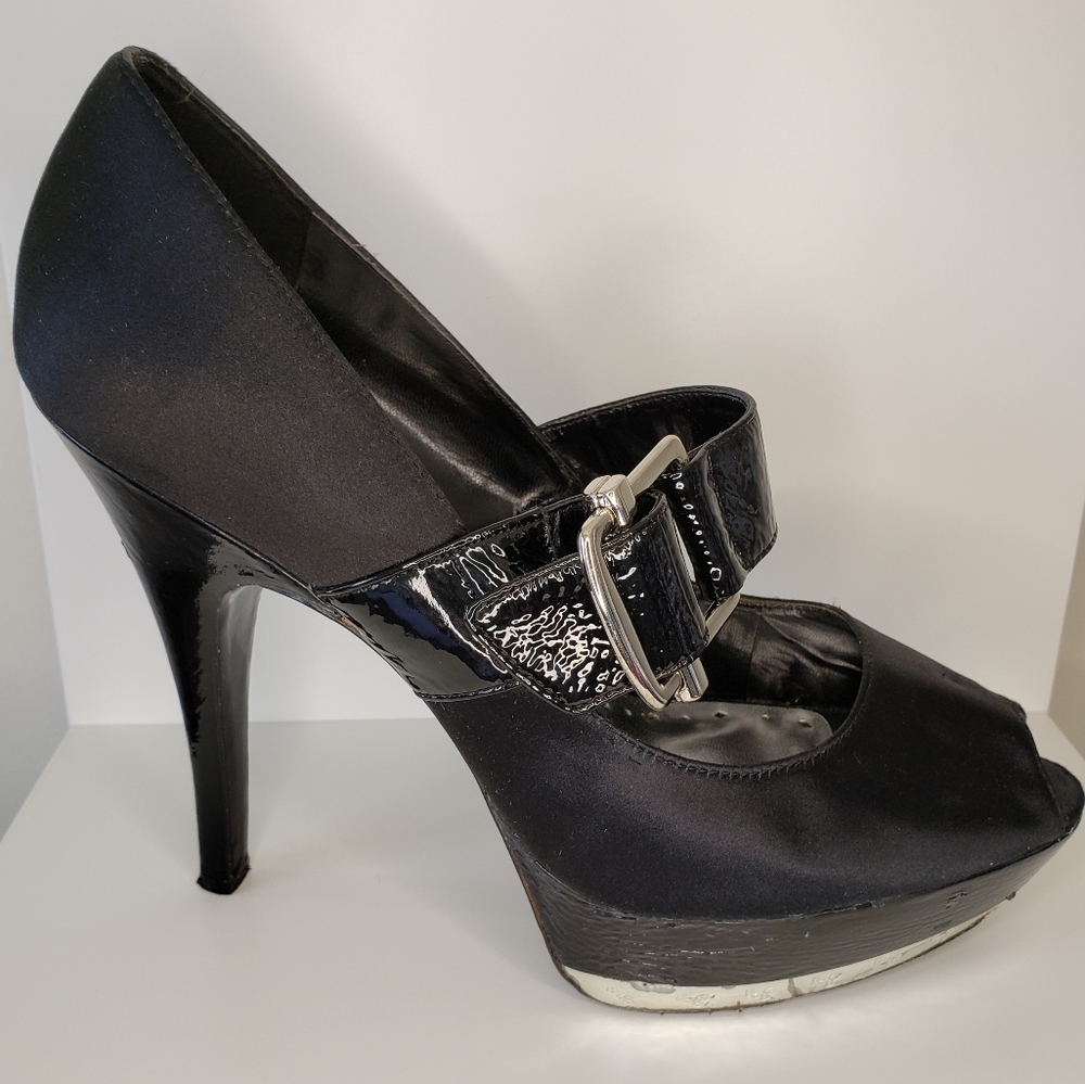 BCBGirls Chloe Peep-toe Pumps Heels Size 9
